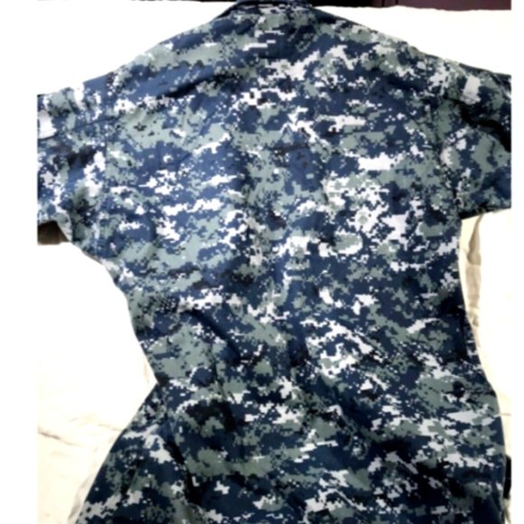 US Navy Military Digital Camo Field Jacket Shirt Size Medium Long Button Up - Picture 5 of 6